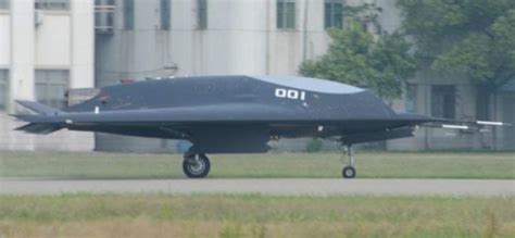 Chinese Stealth Unmanned Combat Reconnaissance Air Vehicle Unveiled