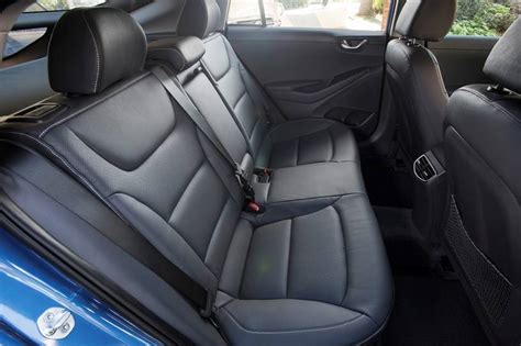 The ioniq hybrid has been in the philippines for a year now but it didn't get the traction primarily because it's new to ears of the many. 2018 Hyundai Ioniq Plug-In Hybrid Pictures - 41 Photos ...