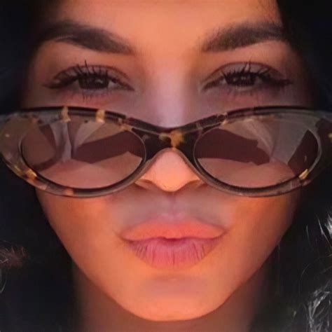 Vanessa Hudgens Puts Her Nude Tits In Her Sunglass Reflection Onlyfans Leaked Nudes
