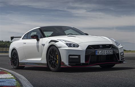 Nissan To Send Out R35 Gt R With 710 Horsepower Special