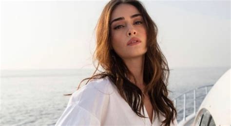 ertugrul actress esra bilgic s leaked dance video goes viral