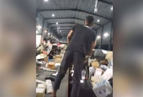 Mengurus sumber manusia kpm secara cekap, berkesan dan berkualiti bagi menyokong pencapaian matlamat kecemerlangan pendidikan negara. Punca kejadian pemunggahan 'ganas' babitkan pekerja J&T ...