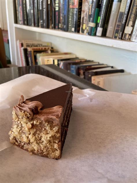 Kilauea Bakery and Pau Hana Pizza - Kilauea Hawaii Restaurant - HappyCow
