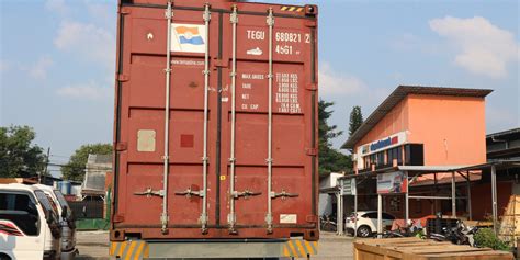 jasa sewa truk kontainer  feet  jakarta barat yosua logistik