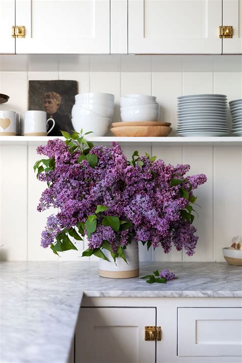 How To Arrange An Overflowing Bouquet Of Lilacs Keep Them From Wilting The Grit And Polish