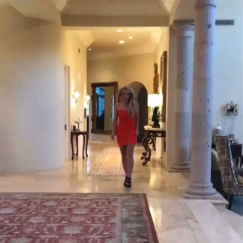 Britney Spears 🌹🚀 On Twitter Just Doing My Own Runway Show 🌺🌺🌺