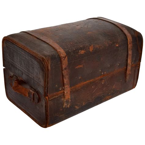 1890s Elegantly Distressed Antique Steamer Travel Trunk Aged Leather