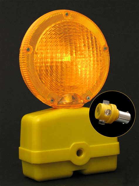 Led Hazard Warning Lamp Runs For 4728 Hours In Twin 6v Dc Battery
