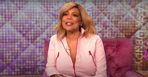 Wendy Williams Returns To Talk Show Grabs Wigs And Purple Chair