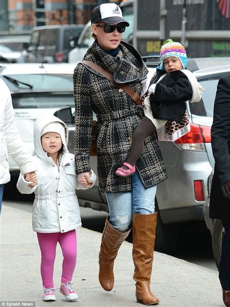 Katherine Heigl And Daughters Wrap Up Warm For A Lunch Outing With Her