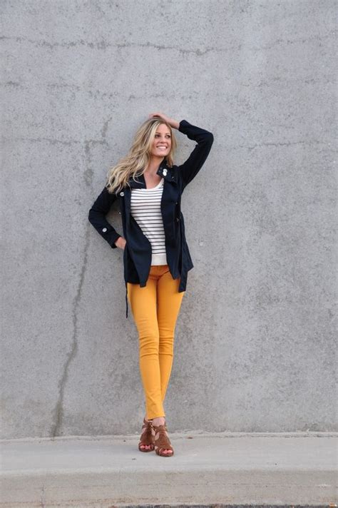 What kind of shoes to wear with mustard pants? 15 Easy Ways to Wear Mustard Pants - Pretty Designs
