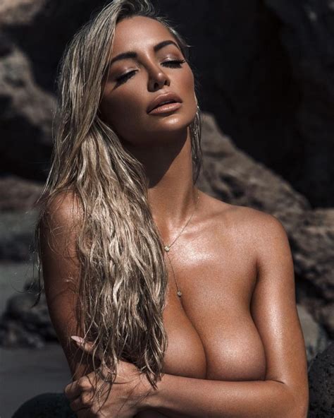 Lindsey Pelas Fappening Nude And Sexy Photos The Fappening