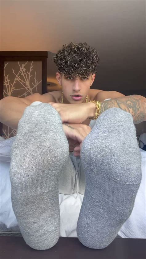 Socks N Suits On Twitter Rt Alphasepanta These Big Perfect Feet