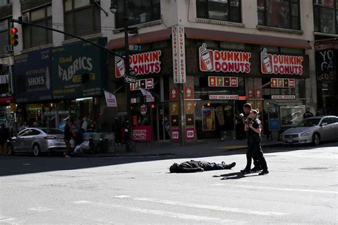 Police Shoot Hammer Wielding Man Sought In 4 Manhattan Attacks The
