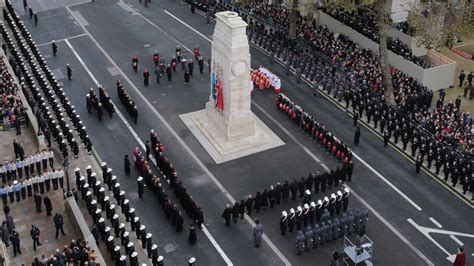 Queen Leads Tributes To The Fallen At Cenotaph Itv News