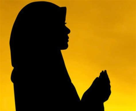Gambar Orang Berdoa Kartun Perempuan Kumpulan Doa
