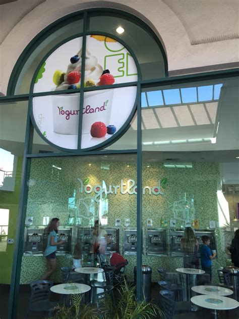 Yogurtland Encino Ca Frozen Yogurt Shop Yogurt Shop Yogurtland