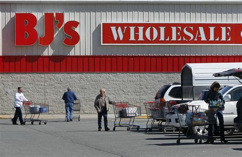 Bjs Wholesale Owners Preparing For Sale Or Ipo Wsj
