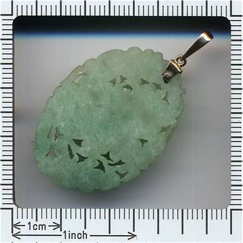 Vintage Engraved Jade Pendant Afbeeldingen Door Adin Antique Jewelry
