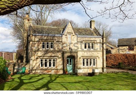 Old English House Stock Photo 599881007 Shutterstock