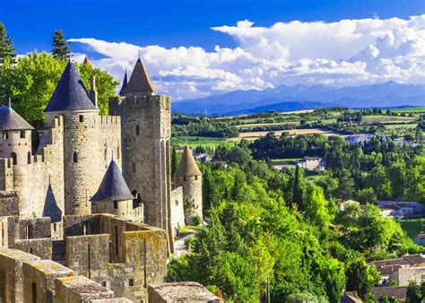 Best And Most Beautiful Historical Places France Famous Places To