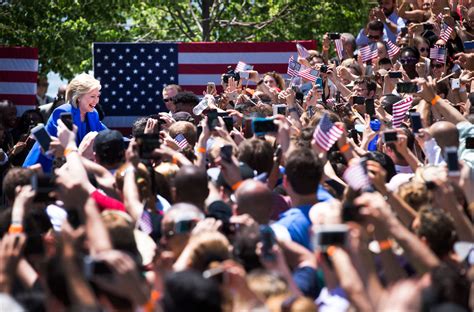 Hillary Clinton In Roosevelt Island Speech Pledges To Close Income