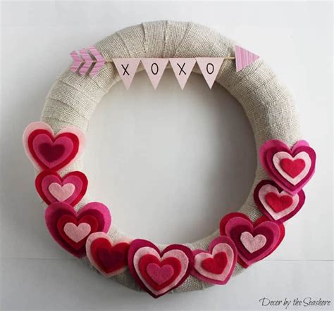 17 Diy Valentines Day Wreath Ideas To Make Easy Valentines Day