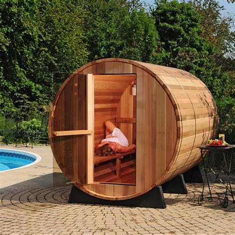 Unique Outdoor Wooden Barrel Shaped Saunas