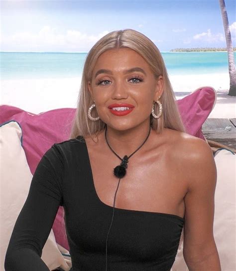the clues that prove love islands molly is on the brink of dumping airhead callum hell of a read