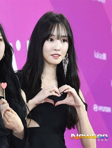 Gfriend At 2018 Melon Music Awards Red Carpet Yuju 🖤 G Friend Music