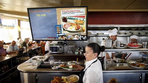 Why Some Restaurants Are Walking Back Their No Tipping Policies The