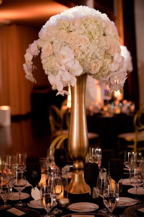 White And Gold Glamorous Tall Wedding Centerpiece With Roses Hydrange