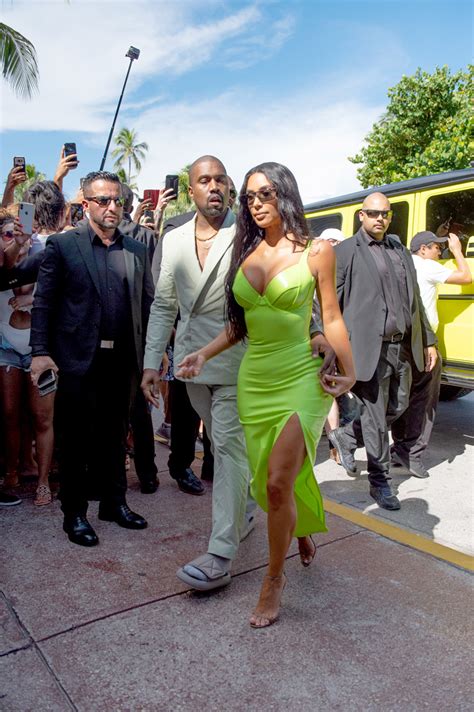 Kim Kardashian Wears Tight Green Dress At 2 Chainz’s Wedding See Pic Hollywood Life