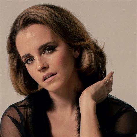 500x500 Resolution Emma Watson Vogue 2022 500x500 Resolution Wallpaper