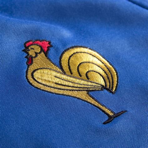Deze prachtige fan uitvoering van het frankrijk voetbalshirt is gemaakt van 100% polyester van hoge kwaliteit. Frankrijk Retro Voetbalshirt 1971 |Sportus.nl