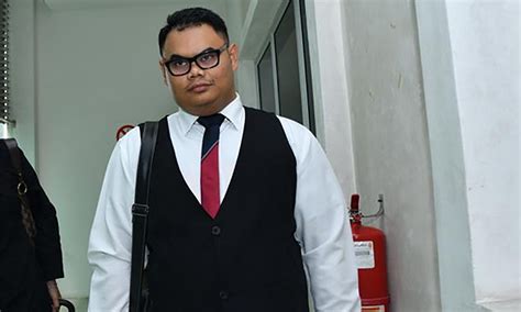 Buatku terasa sedih kala ku bukakan mata f g dm e g. Saksi dakwa Adib buat isyarat seperti ditarik