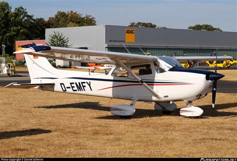 D EMFY Private Reims Cessna F172N Skyhawk Photo By Daniel Schwinn ID