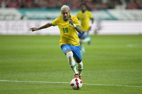 Neymar To Team Up With Youngsters For Brazil At World Cup Ap News