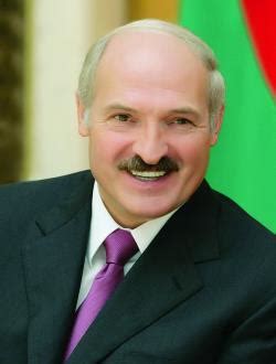 В первом туре набрал 44,82 % и вышел во второй тур вместе с в. Александр Лукашенко - биография, фото, личная жизнь ...