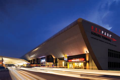 There are two methods of transport from the airport into the city; SkyPark_02 - MYCAB2KLIA