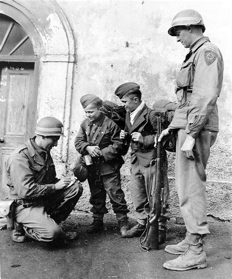 Us Mps From 44th Infantry Div Accept The Surrender Of Two Little