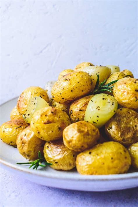 roasted new potatoes with garlic rosemary and shallots the real food geek