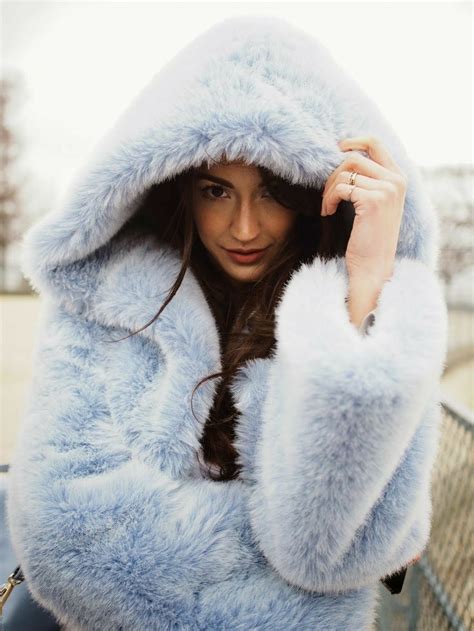 Pin By Faress Faressmootz On Fur Fashion Fur Fashion Fashion Fur And Shearling