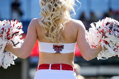College Football World Reacts To Texas Tech Cheerleader Video The Spun