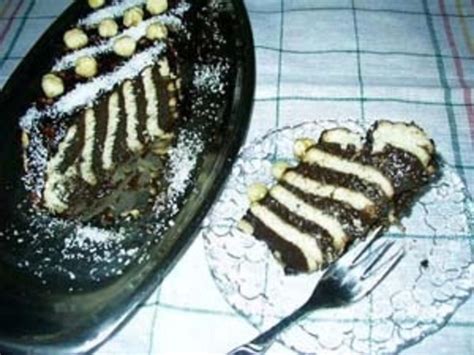 Die frischhaltefolie vom pudding nehmen und die käsemasse darauf verteilen. 10min Schokoladenpudding Kuchen - Rezept - kochbar.de