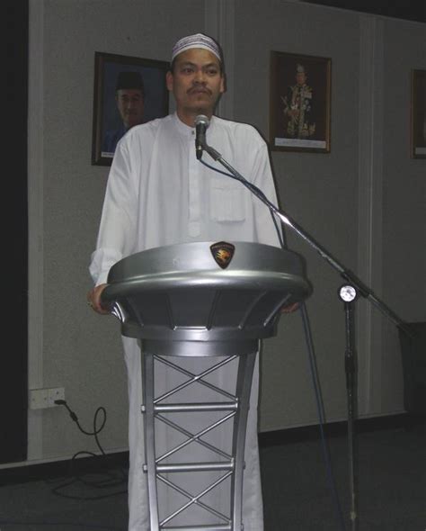 عبد الصمد‎, lahir di silo lama, asahan, sumatra utara, 18 mei 1977; KoLeksi Ceramah AgaMa: Ceramah Ustaz Zaharuddin