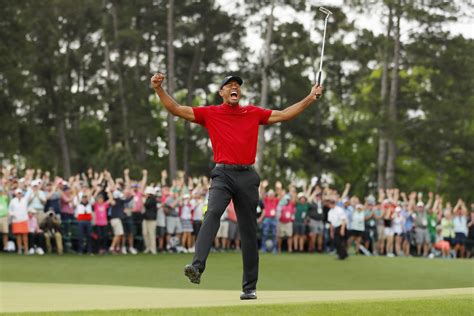 Tiger Woods Wins Masters Fifth Masters Victory And First Since 2005 Vox