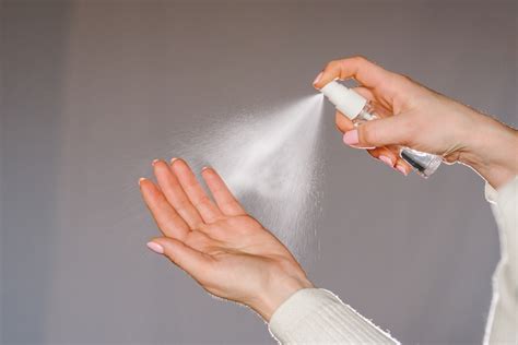 When followed exactly, this recipe produces a hand sanitizer with a 60.66 percent alcohol content and meets the cdc recommendation of a sanitizer of at least a 60 percent alcohol content. 8 Pros and Cons of Hand Sanitizer Usage | Info Glue