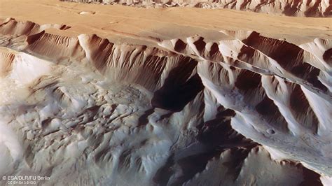 ESA S Mars Express Orbiter Images Valles Marineris The Grand Canyon Of The Red Planet TechEBlog