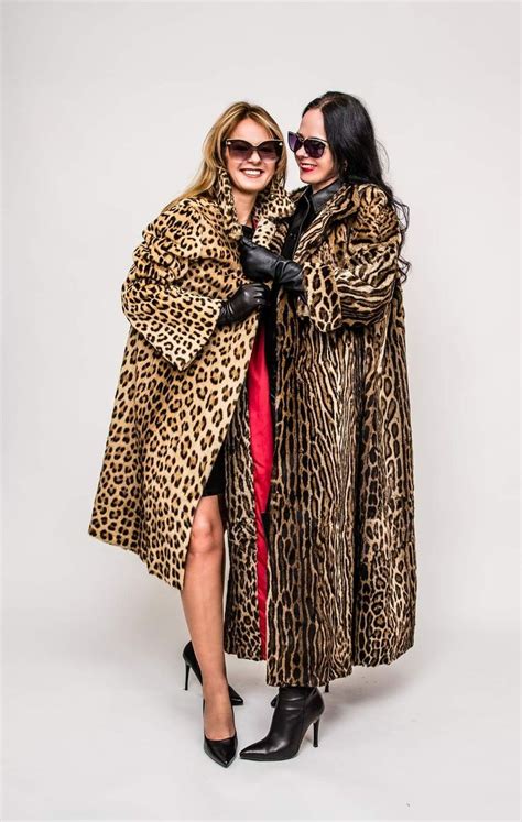 Fur Fashion Naked Women Boss Lady Fur Coats Goddess Leopard